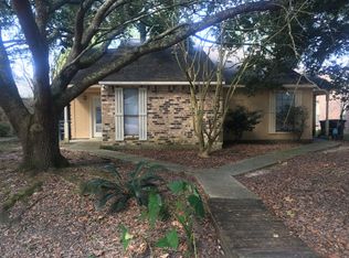 5206 Cumberland Cove Dr, Baton Rouge, LA 70817