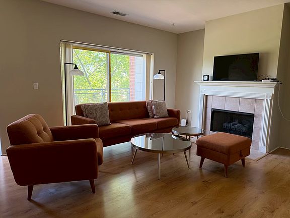 3rd image of 1222 Chicago Ave APT 402