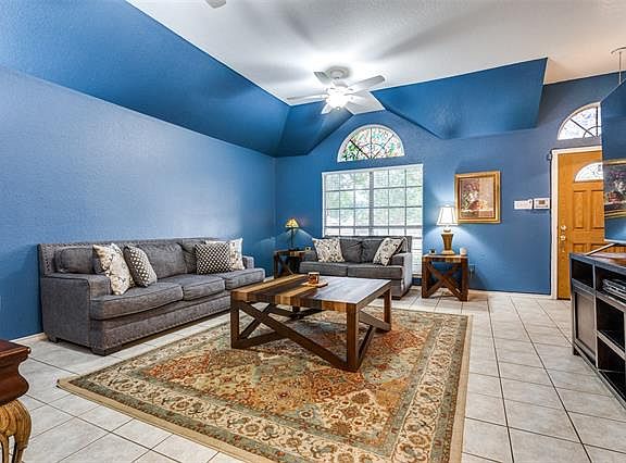 2nd image of 4828 Barberry Dr