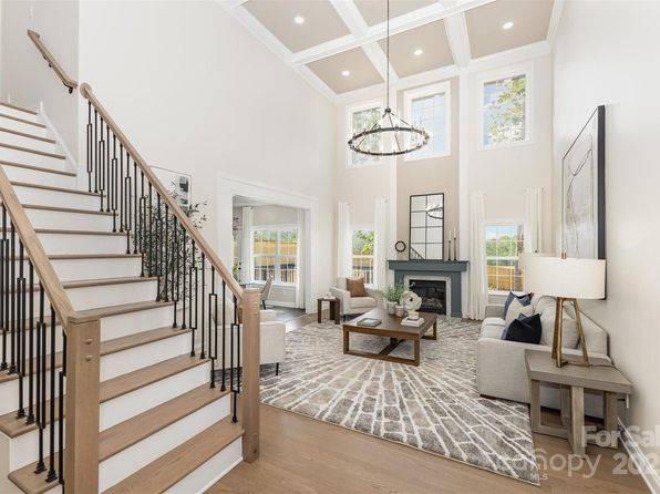 4907 Ardenwoods Dr, Charlotte, NC 28215