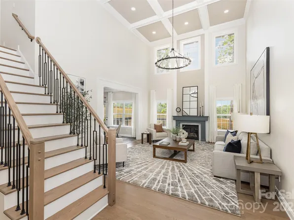 4907 Ardenwoods Dr, Charlotte, NC 28215