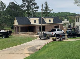 829 Lakeview Estates Dr, Bessemer, AL 35023
