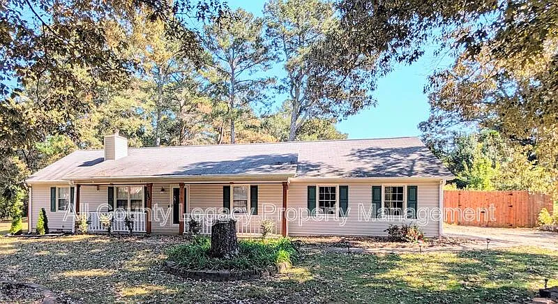 3 bed, 2.0 bath, 1571 sqft, $1,995 — Photo 1