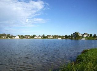 3125 Harbor Winds Dr, Suamico, WI 54173