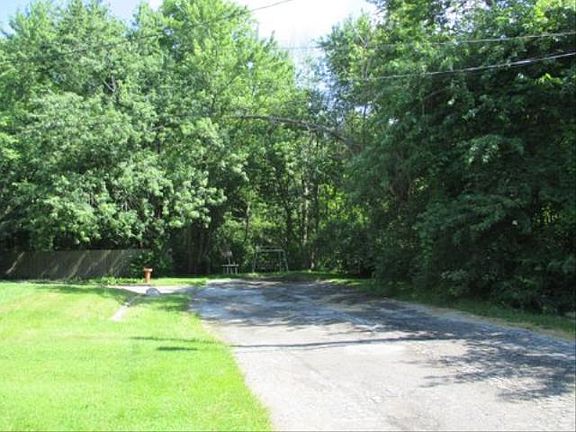 4th image of 1080 Devon Ave