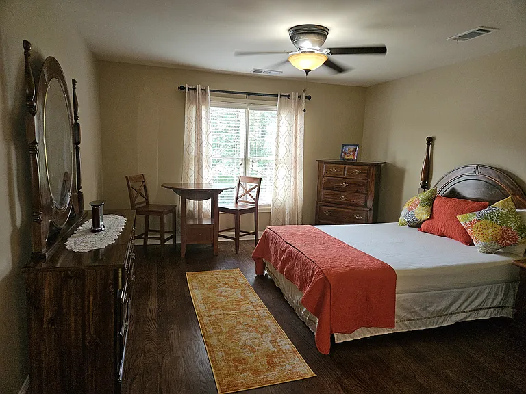 Martha Sue Dr — Photo 10
