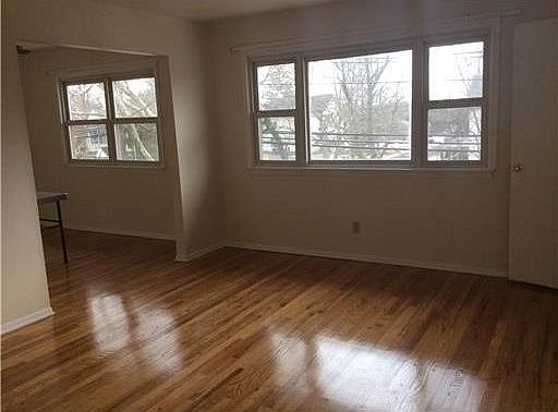 2nd image of 29 Forrest St