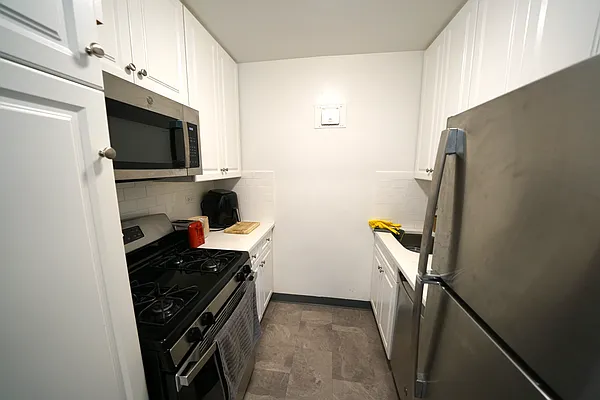 Rented by Corcoran | media 6