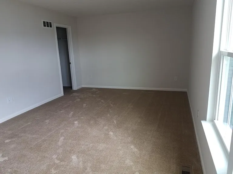 106 Squaregaiter Ln — Photo 8