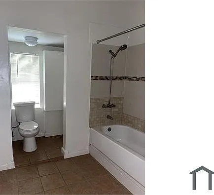5822 Martin Luther King Jr Way #4 — Photo 6