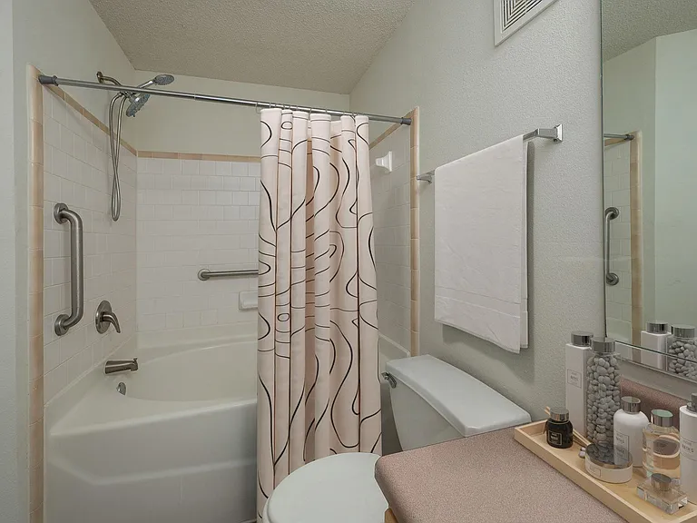The Reserve Apartments — Photo 15