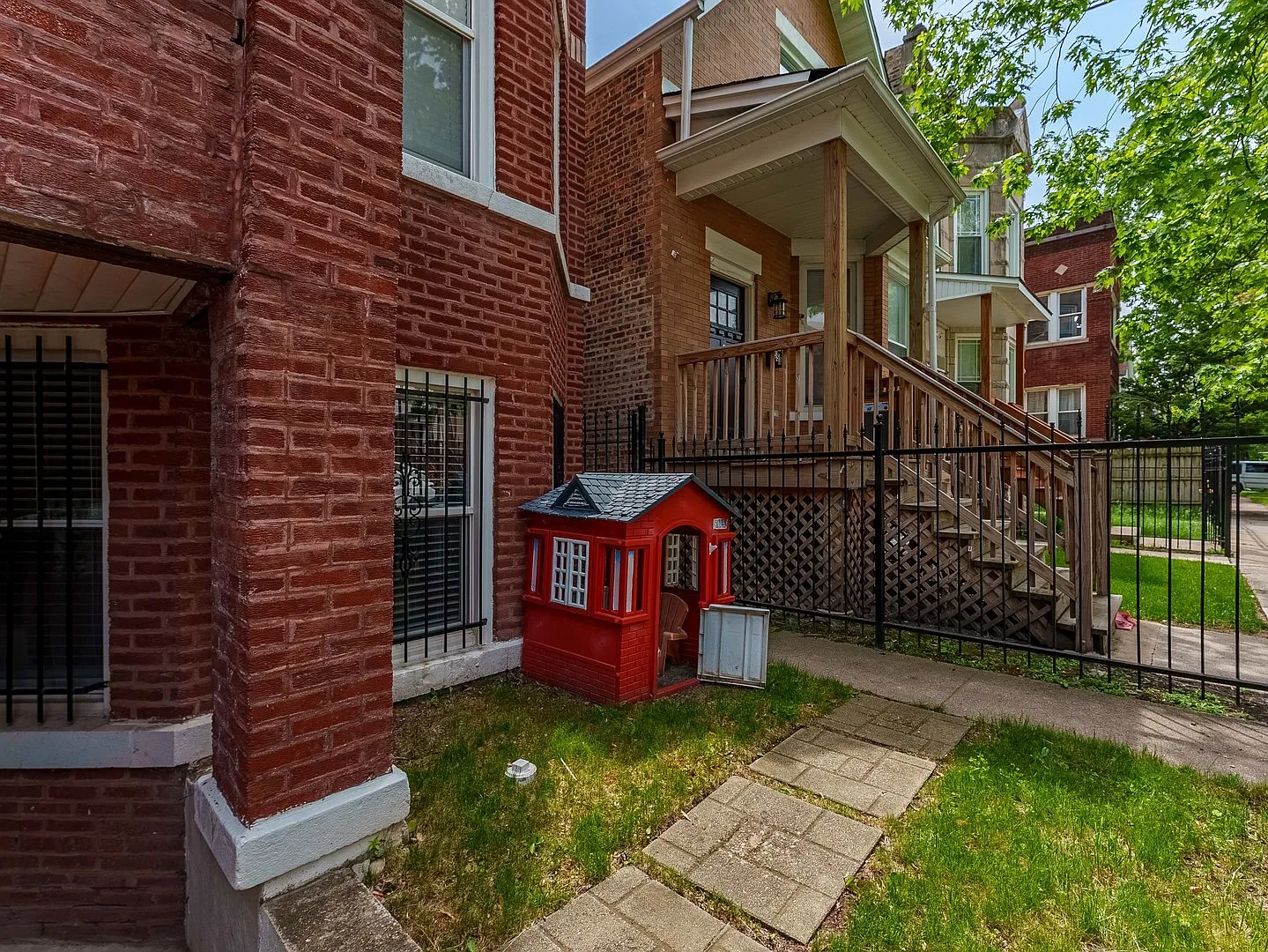 2 bed, 1100 sqft, $1,750 — Photo 3