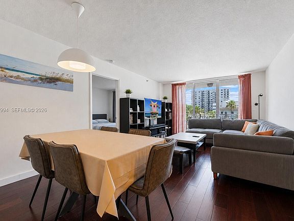 5th image of 2642 Collins Ave APT 303