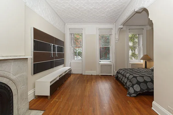 Rented by Compass | media 4