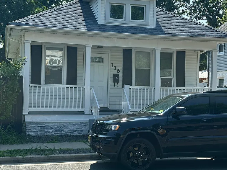 116 De Witt Ave — Photo 8