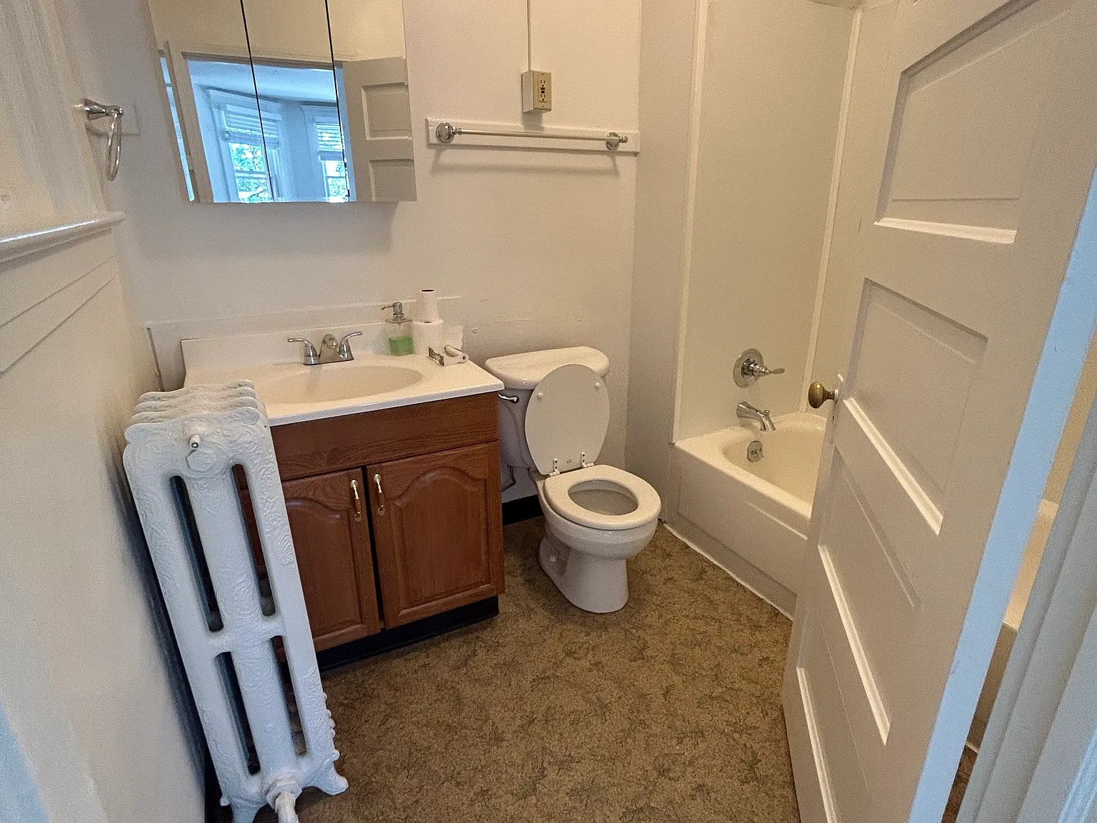 Studio, 462 sqft, $1,100 — Photo 4