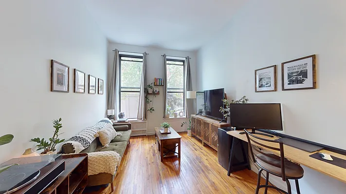 Rented by Bond New York | media 1