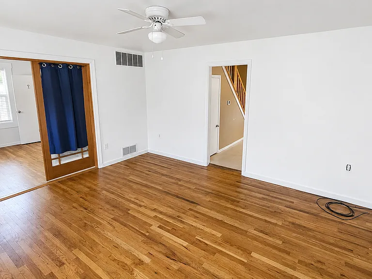 1530 S Vermont Ave — Photo 12