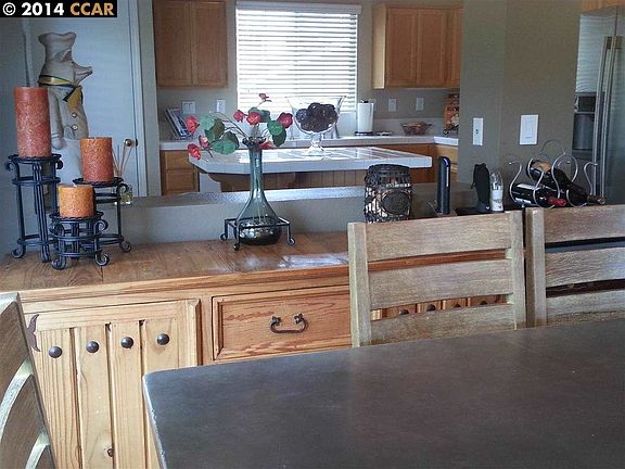 4th image of 320 Liveoak Ct