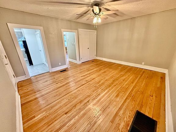 4th image of 1240-72 Hawthorne Pl #1256-D
