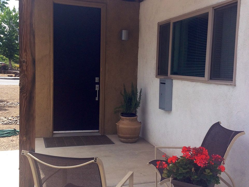 Entry with oversized Door