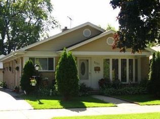 7111 N Nagle Ave, Chicago, IL 60646