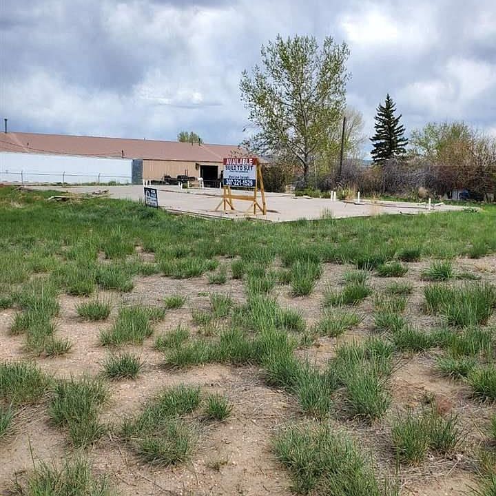 2nd image of 1774 Snowy Range Rd