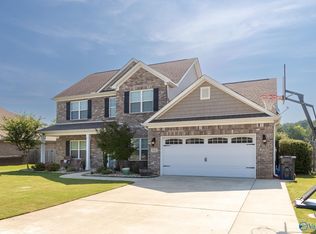 90 Shadow Mountain Dr, Decatur, AL 35603