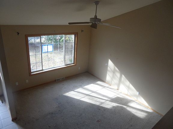 4th image of 1153 Glacier Hill Dr