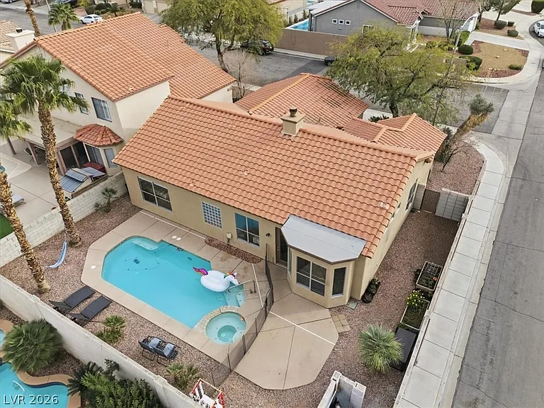 1562 Harwood Ave — Photo 43