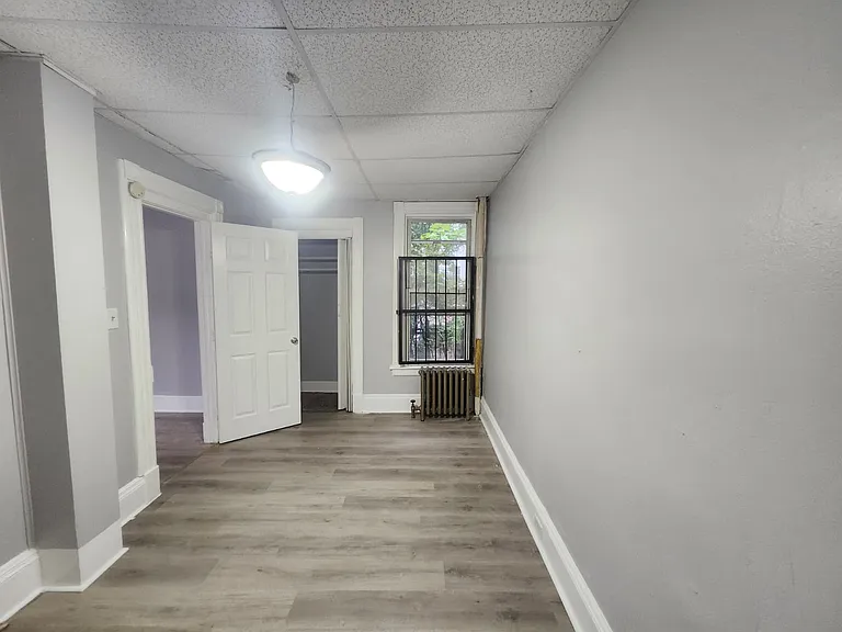 165 Pearl St #1E — Photo 3