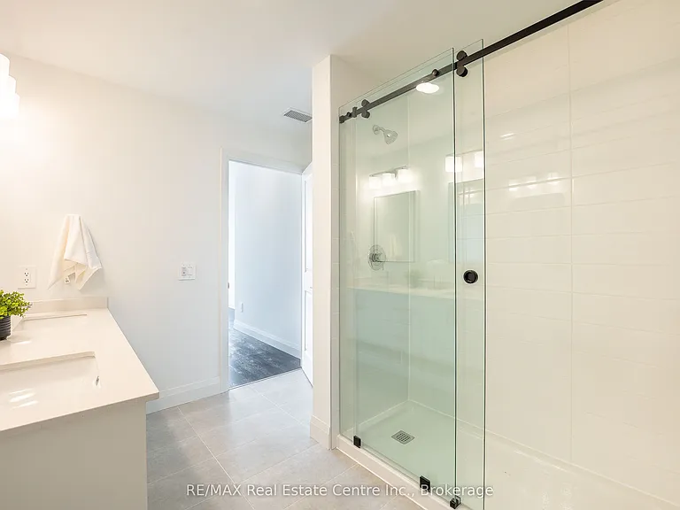 1333 Weber St E #1306 — Photo 16