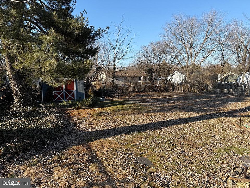 2nd image of 306 9th St