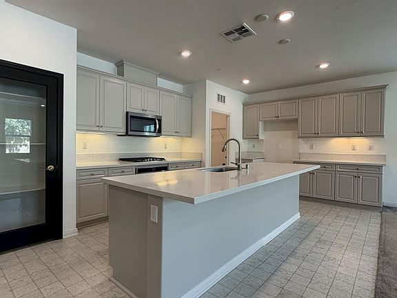 3rd image of 11074 Avalon Way