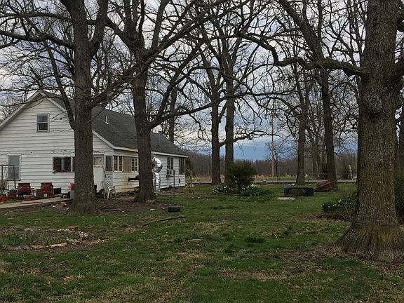 4th image of 9337 N Farm Road 149