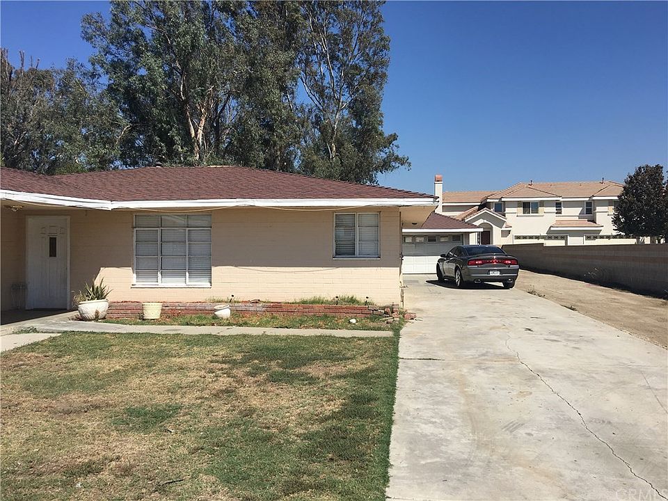 2nd image of 939 W Phillips Blvd
