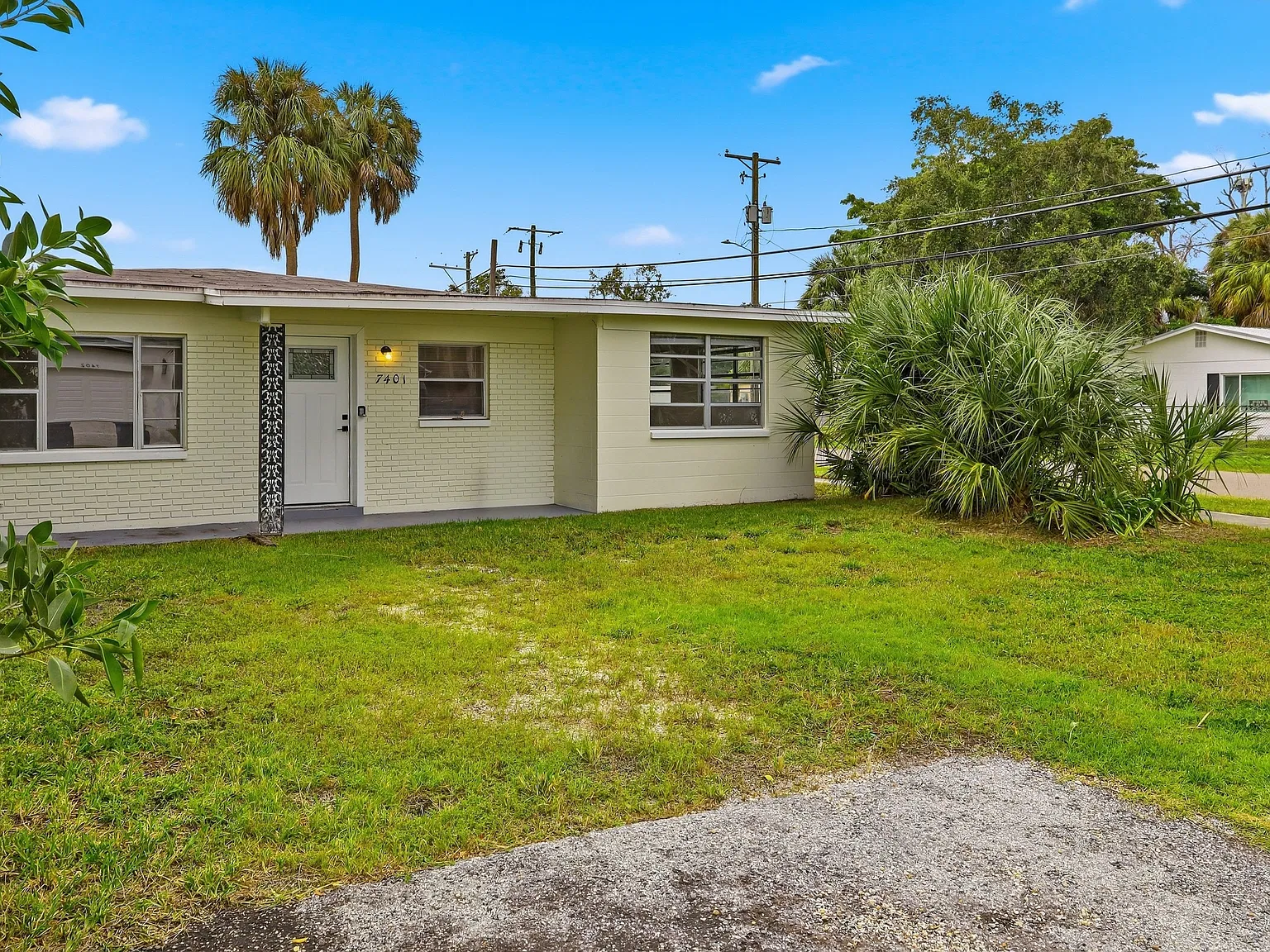 4 bed, 1120 sqft, $2,997 — Photo 2