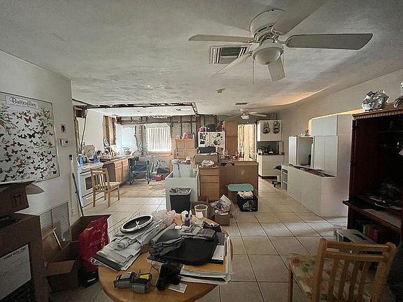 2nd image of 1009 Cobblestone Dr