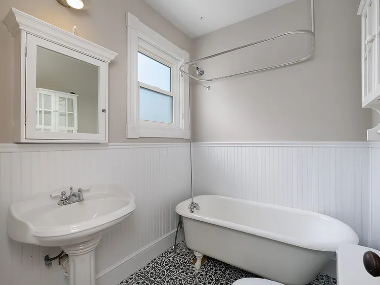2892 Markbreit Ave — Photo 8