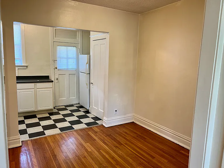 2429 Sutton Blvd #1S — Photo 6
