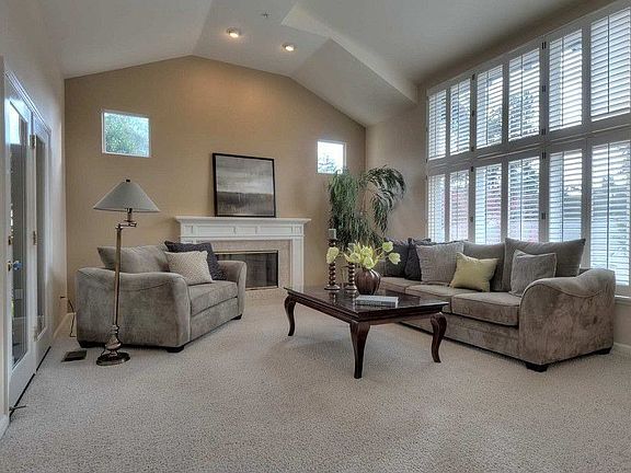 3rd image of 4094 Sutro Dr