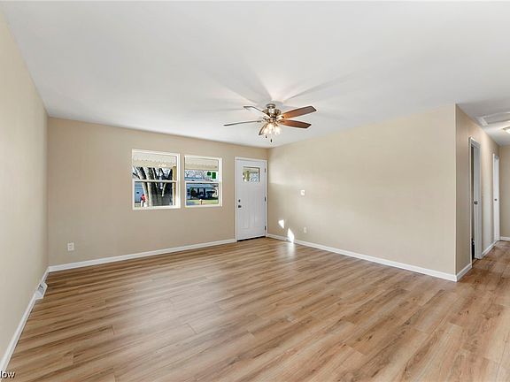 3rd image of 594 Keys Dr