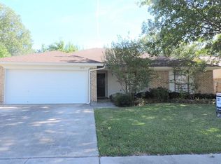 7600 Clover Ln, Watauga, TX 76148