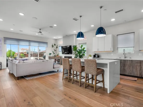 130 S Prospect Ave #A, Redondo Beach, CA 90277