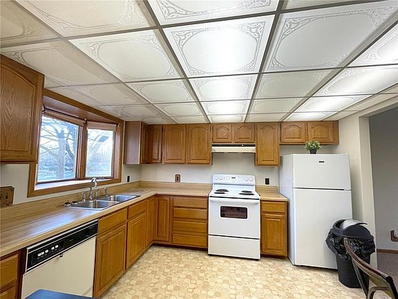 3rd image of 1153 Mississippi St NE