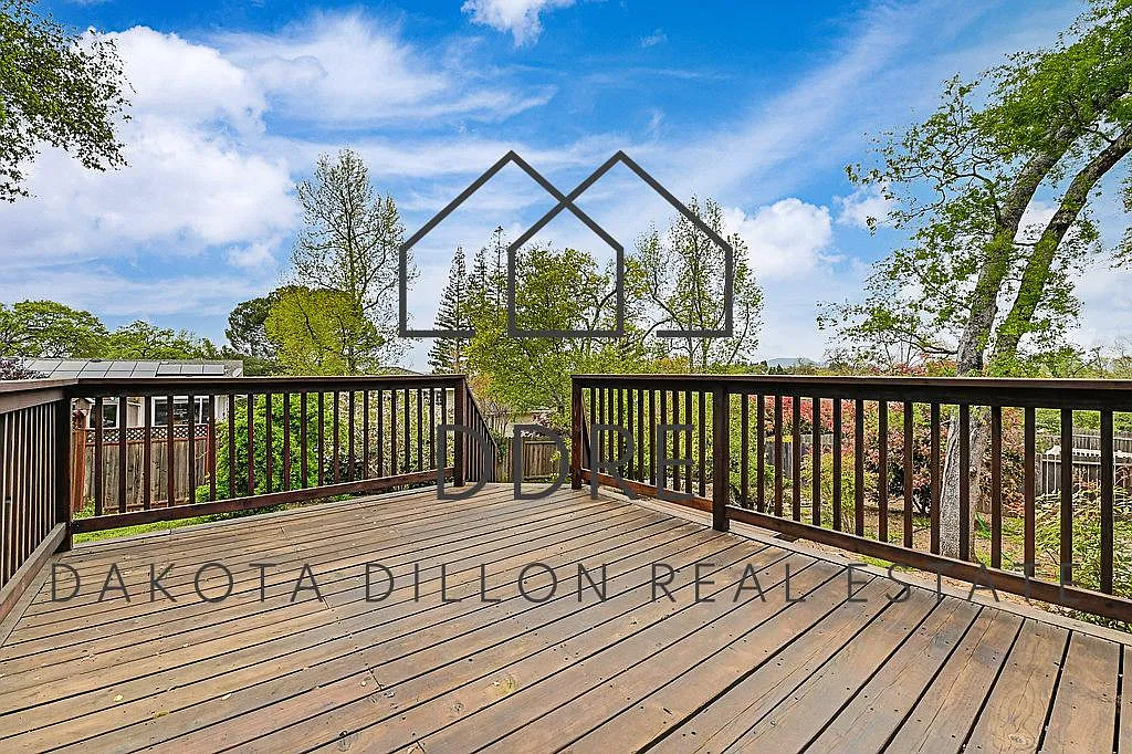 4 bed, 2.5 bath, 1720 sqft, $3,295 — Photo 1