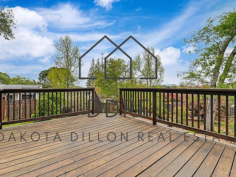 2508 Willowdale Dr — Photo 1