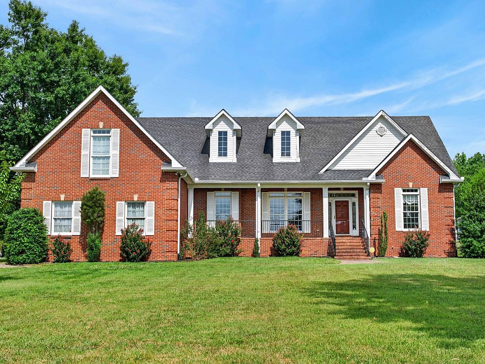 1st image of 123 Ewing Dr