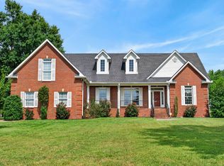 123 Ewing Dr, Portland, TN 37148