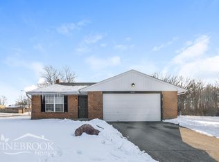 8820 Foxgate Ct, Huber Heights, OH 45424
